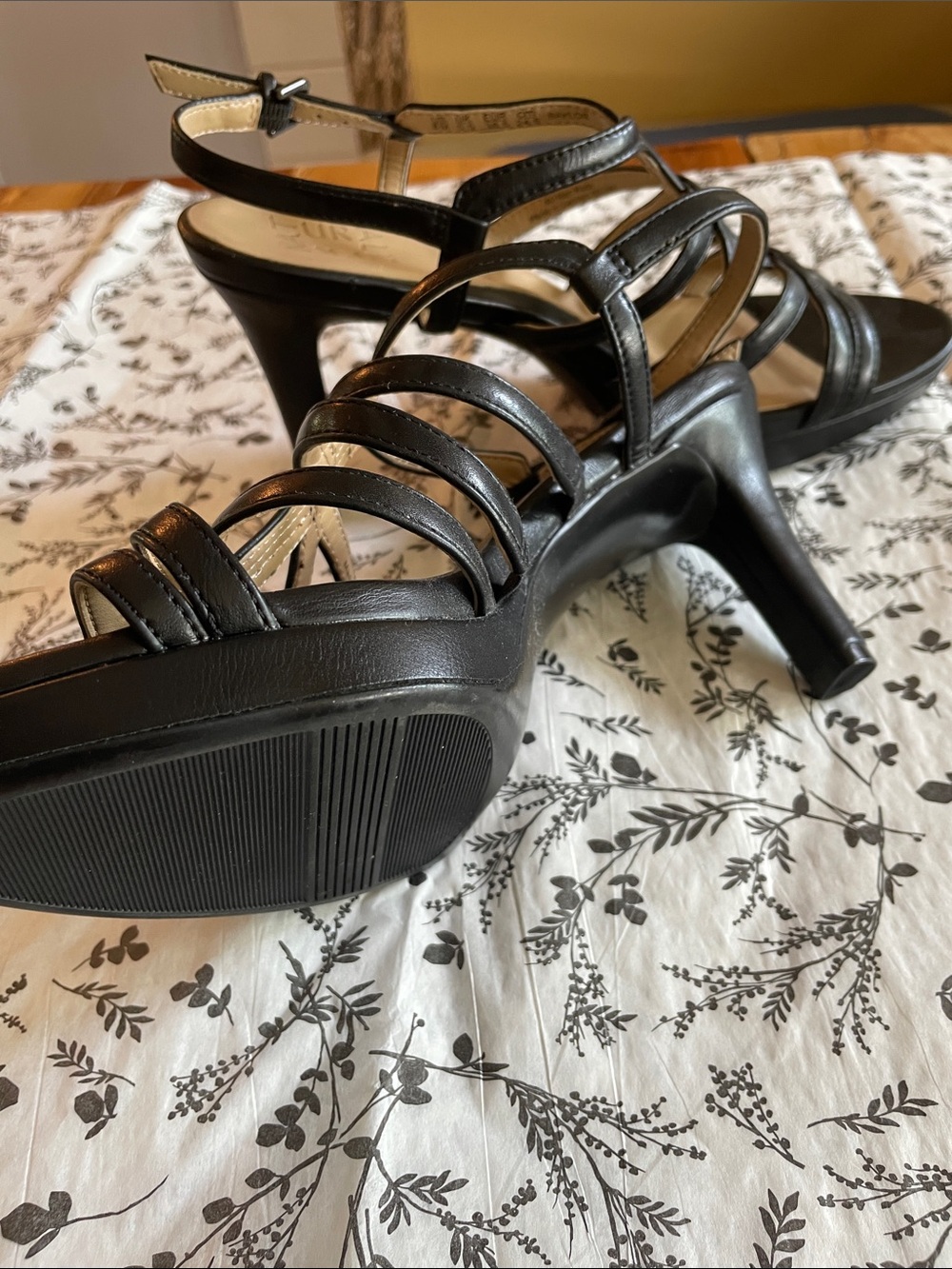 Naturalizer Baylor Black Strappy Slingback Heels. NWOT. Never worn! Brand new. - Picture 4 of 15